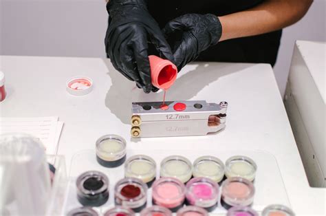 custom lipstick lab.